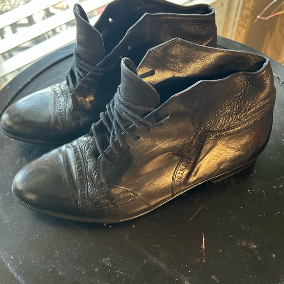 Lorenzo Banfi leather ankle boots - Picture 2 of 7